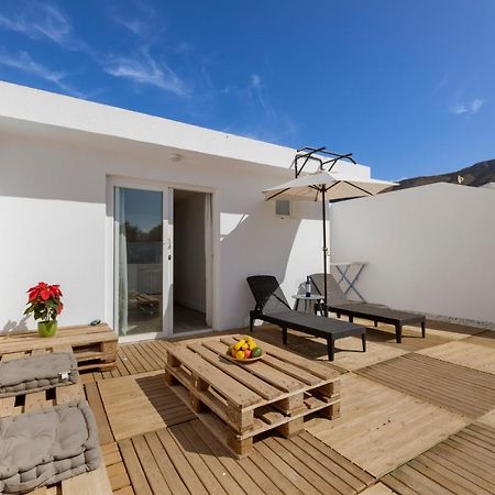 Famara Loft 12 Apartment Bagian luar foto