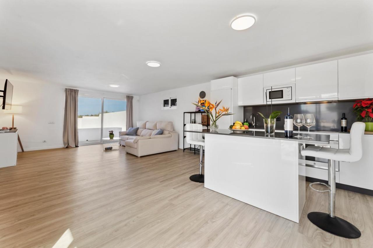 Famara Loft 12 Apartment Bagian luar foto