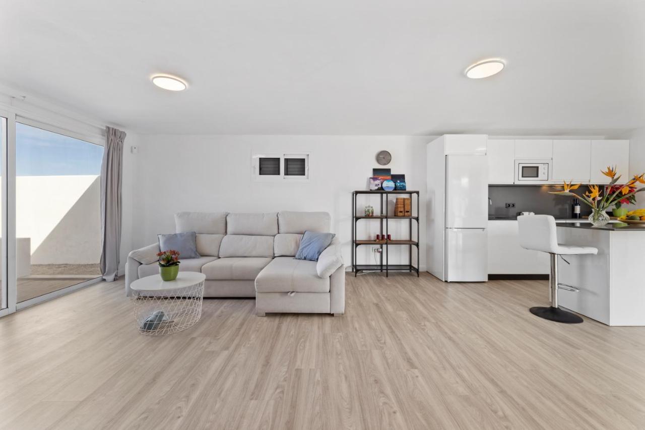 Famara Loft 12 Apartment Bagian luar foto