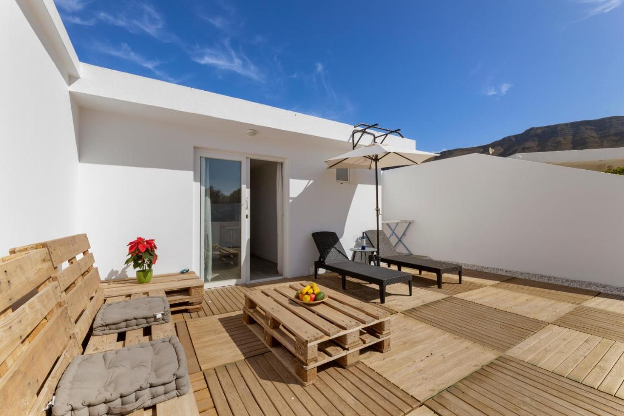 Famara Loft 12 Apartment Bagian luar foto