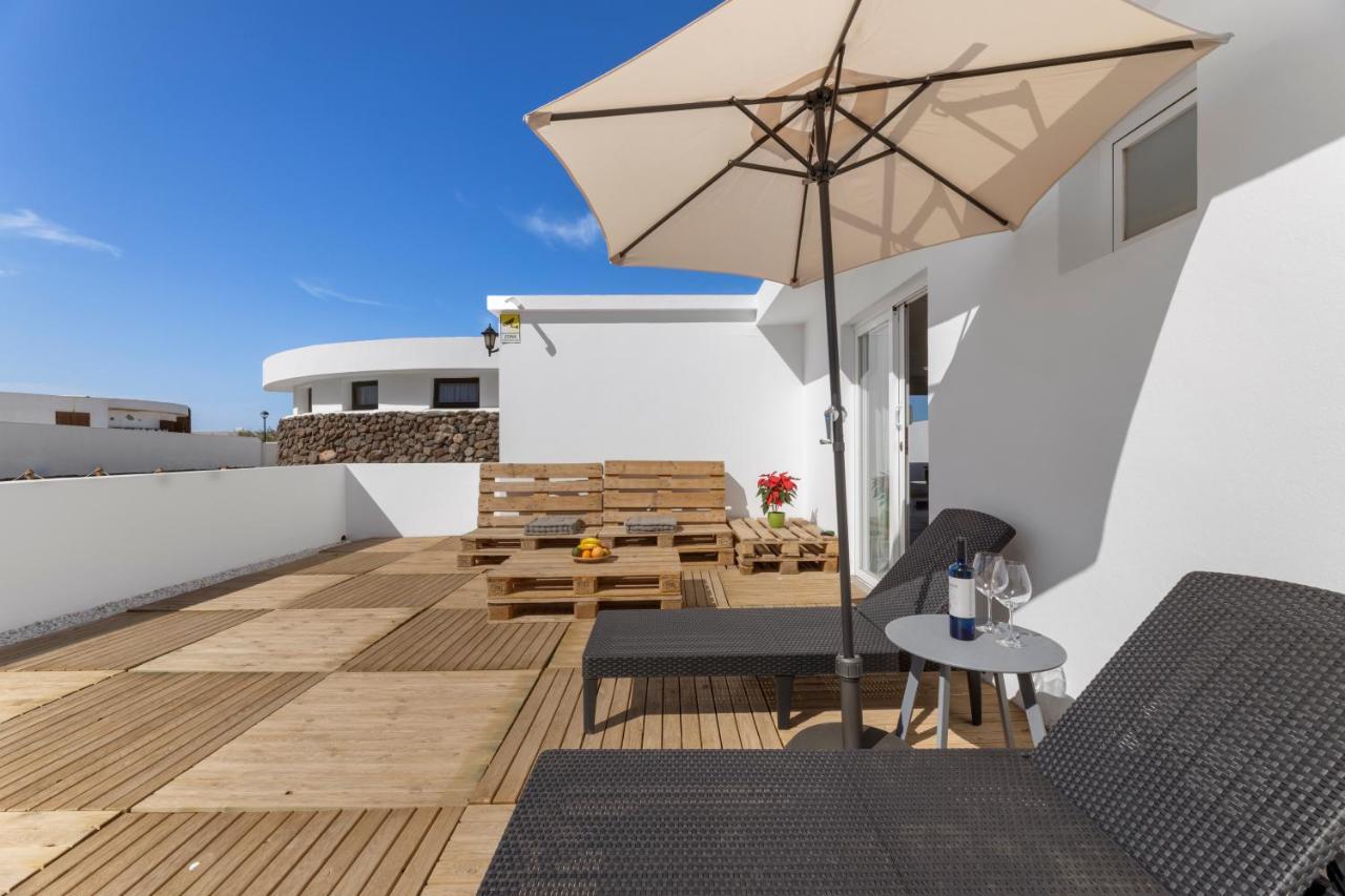 Famara Loft 12 Apartment Bagian luar foto
